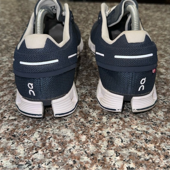 On Running Mens Sneakers - Picture 8 of 9